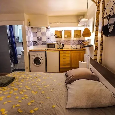 Cozy In The Heart Of * Paris